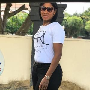 Meet your Posher, Julia